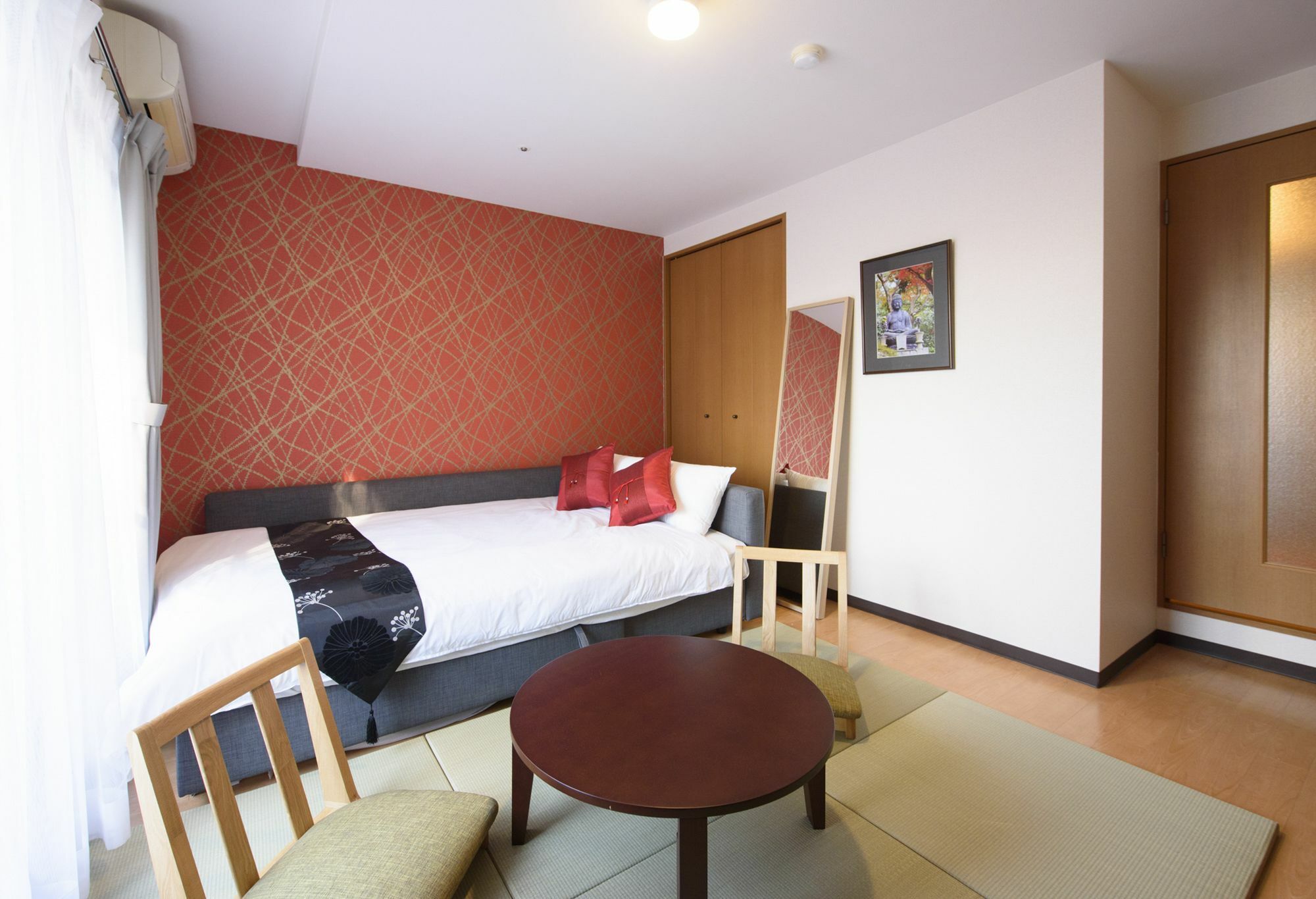 Rejoice Karasuma Oike Aparthotel